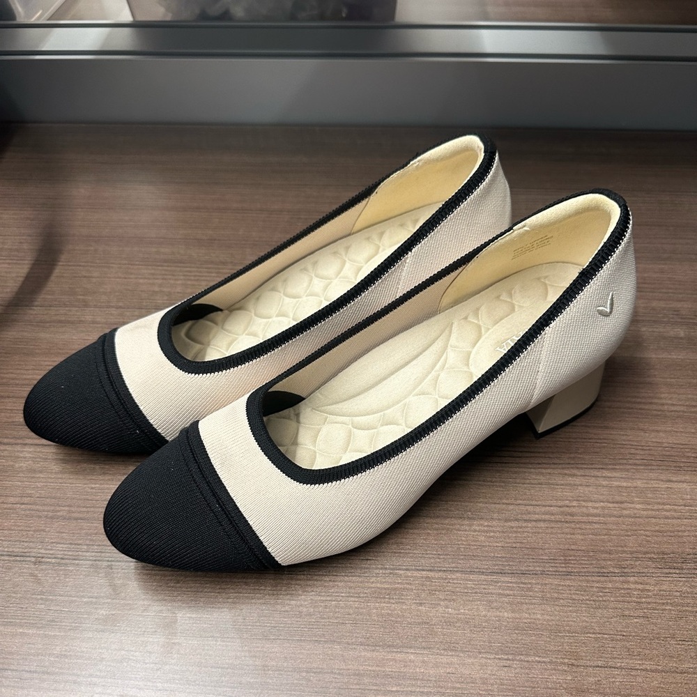 Vivaia Almond Toe Stress Free Chunky Heels